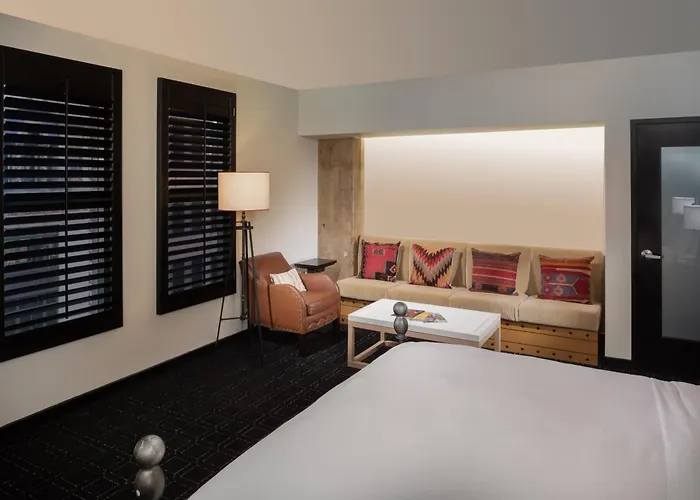 Hotel Valencia Riverwalk San Antonio