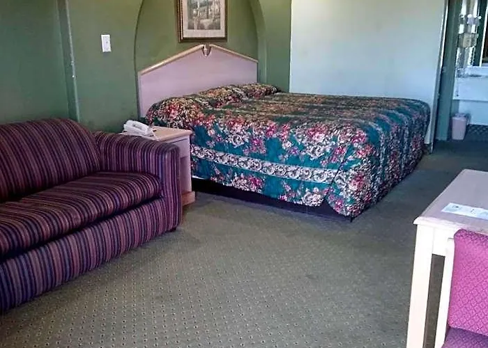 Budget Inn San Antonio Downtown I-10 East