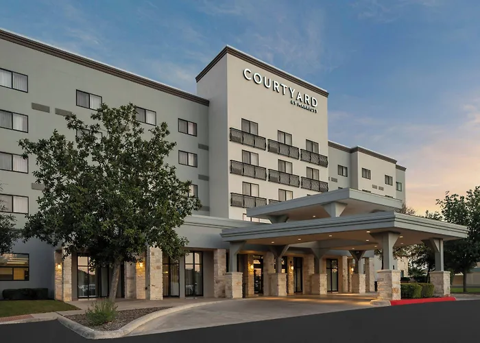Courtyard By Marriott San Antonio Six Flags At The Rim Hotel
