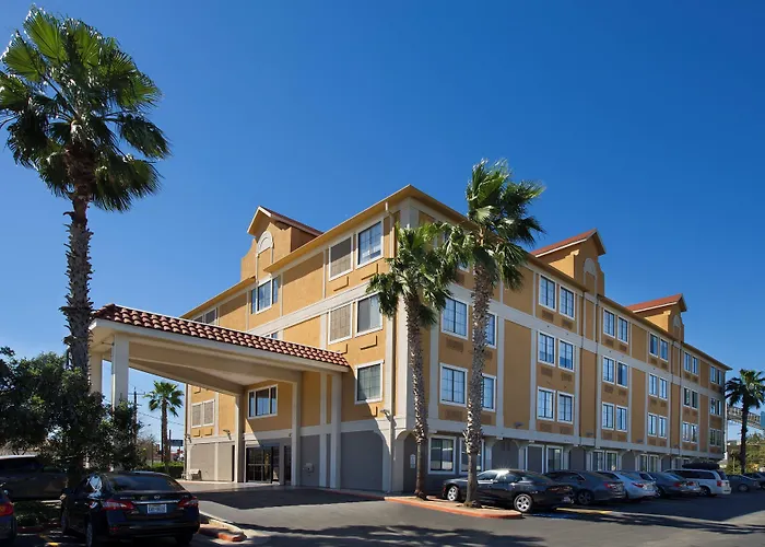 Holiday Inn Express & Suites San Antonio - Downtown Market Area By Ihg