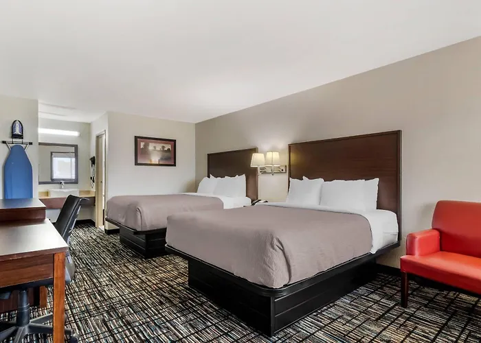 Quality Inn & Suites Near Six Flags And Medical Center San Antonio